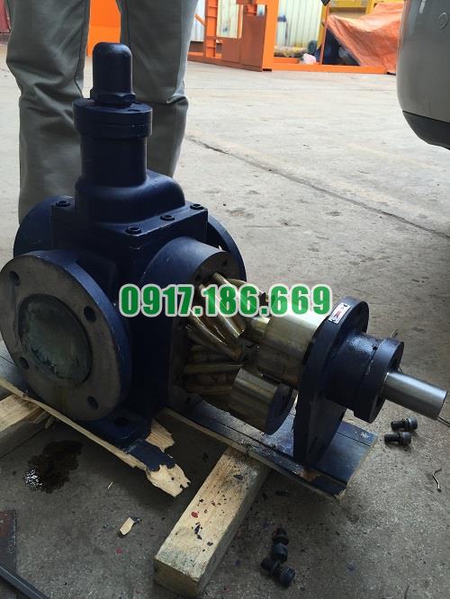 Bơm nhựa đường loại 1m3 kiểu bánh răng ngoài